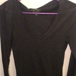 Long sleeve scoop neck tee